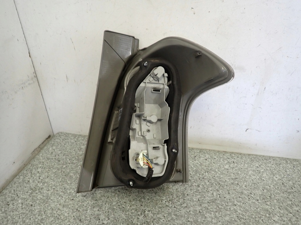 фото №7, Toyota corolla verso 07- лампа задняя левая lift