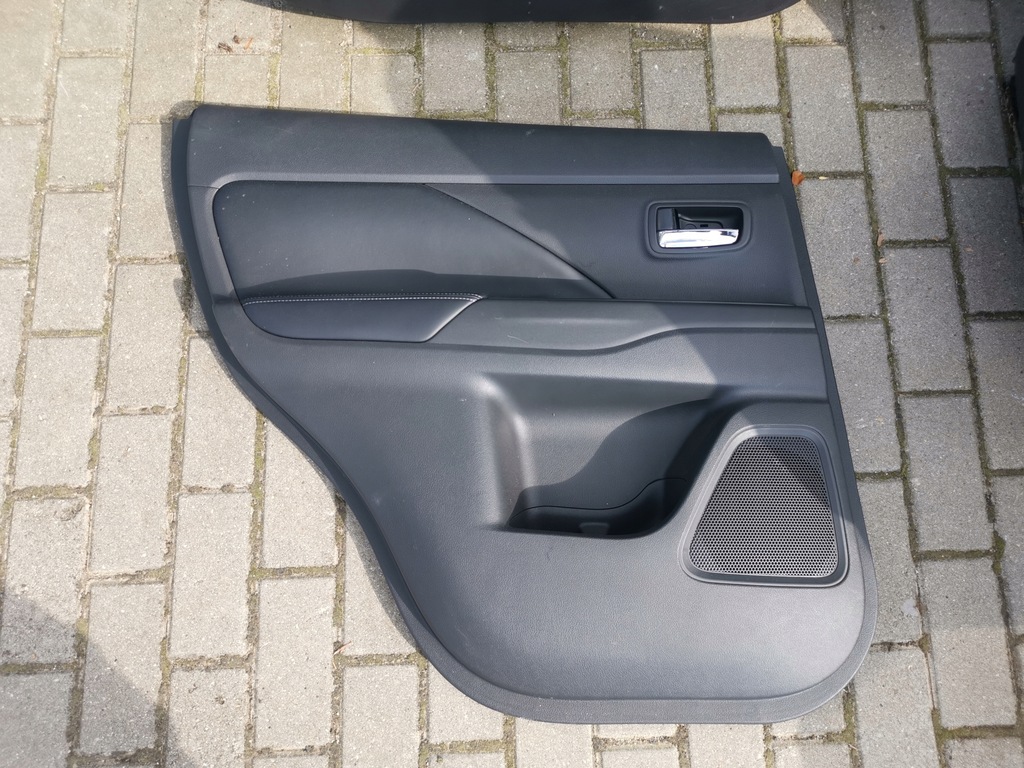 фото №9, Mitsubishi outlander iii lift комплект сидений с обшивки дверей сиденья обшивки