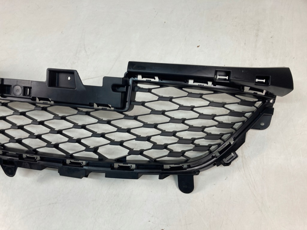 фото №4, Решётка бампера средняя renault zoe lift