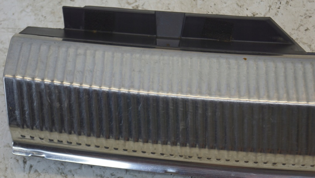 Накладка поріг багажника audi a4 b8 універсал 8k9864483c Зі Шроту