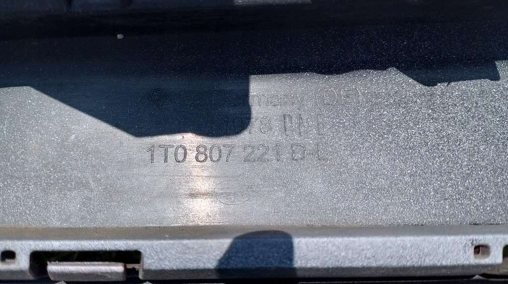 фото №11, Vw touran i lift 06-10r бампер перед передний хороший омыватель