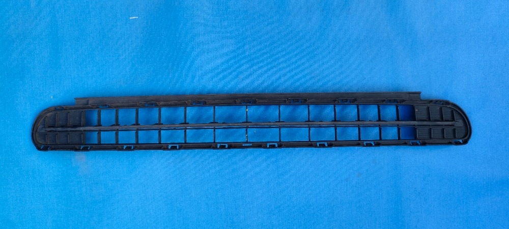 Купить Решётка средняя бампера перед mini f54 7370798