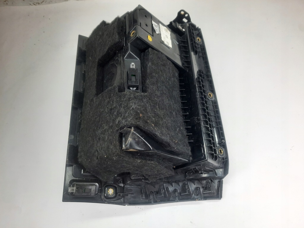 фото №8, Бардачок пасажира audi a6 c8 4k1857035b