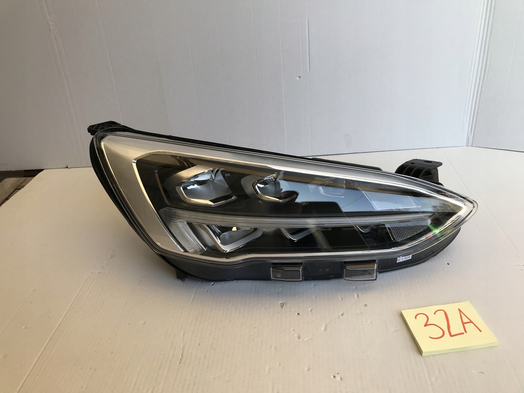 фото №1, Лампа фара правый перед focus mk4 18- nowa