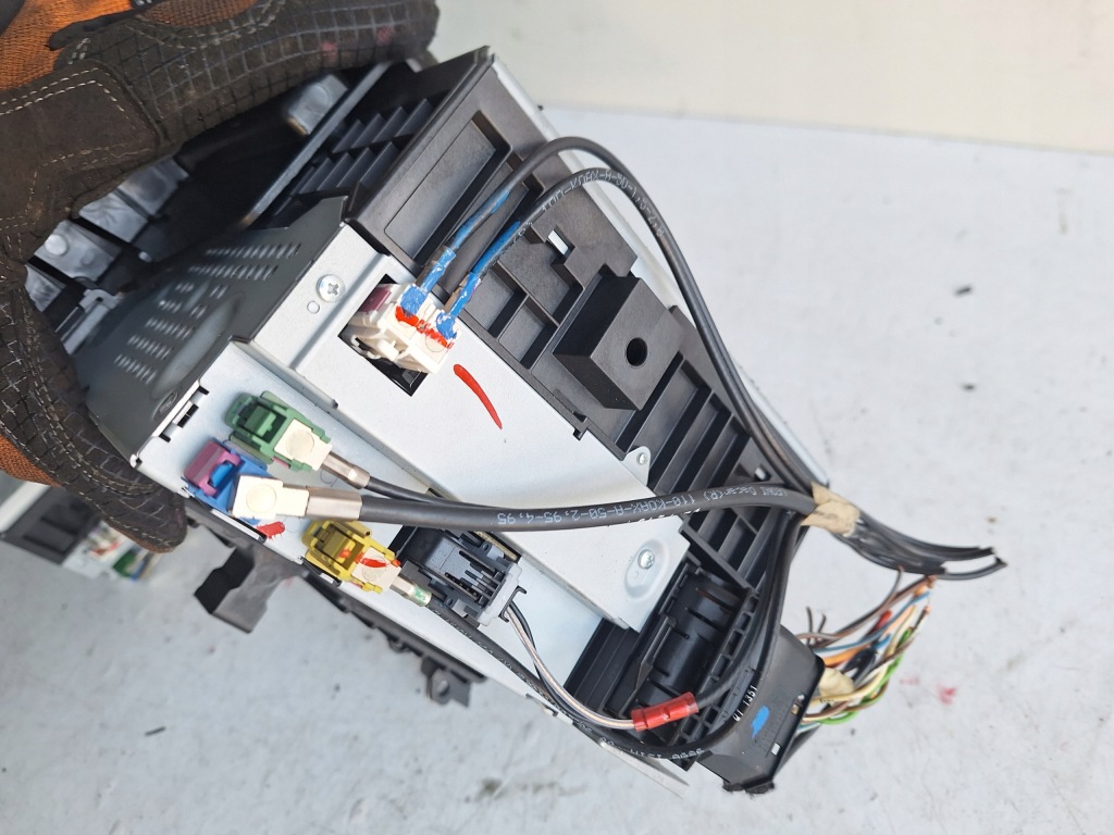 Mercedes w639 w906 w245 w169 радио навигация 2-din a1699007800 Цена