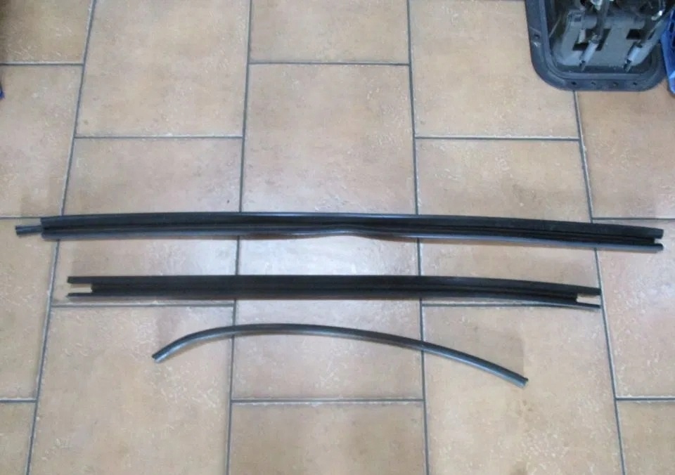 фото №1, Прокладка скло двері ліва daf xf 106