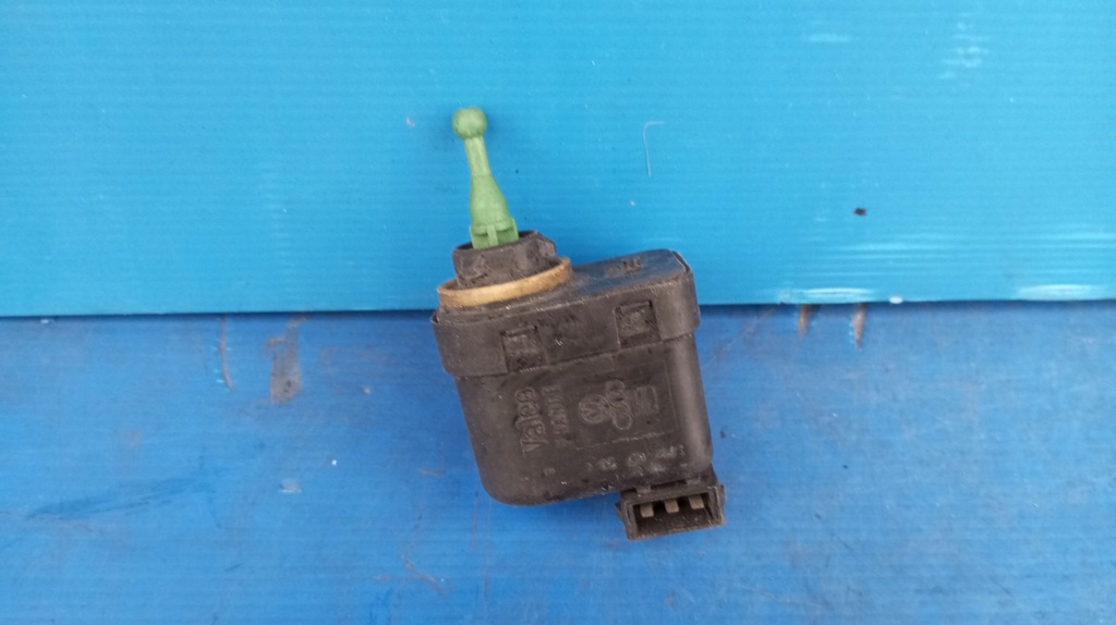 фото №8, Моторчик регулировки лампы перед 6k5941295a audi a4 b5