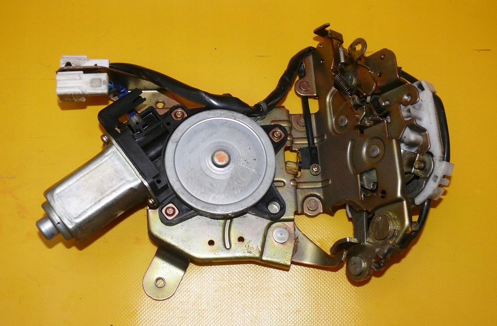 фото №1, Моторчик привід двері правий задня nissan quest iii