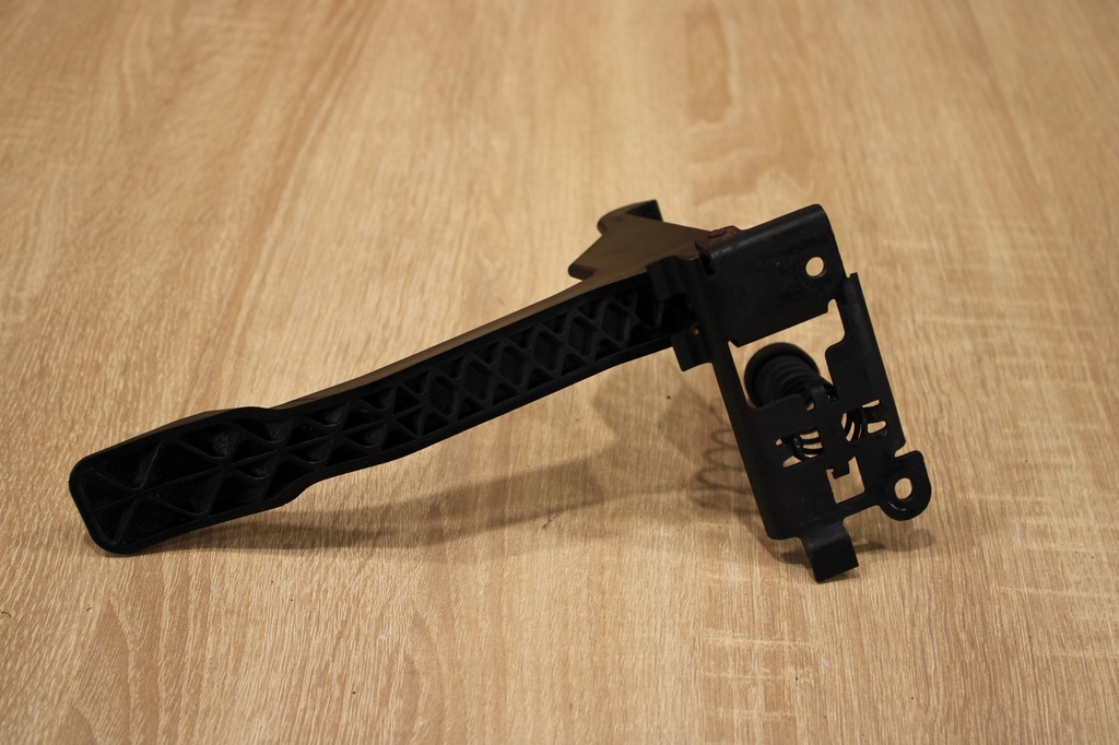 фото №2, Кронштейн ручка засувка капот renault megane iii