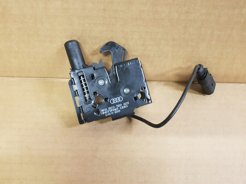 фото №1, Audi оригинальный номер 4k0823509 замок капот a6 c8