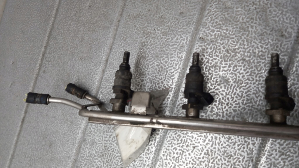 Молдинг впрыскная audi a3 Доставка