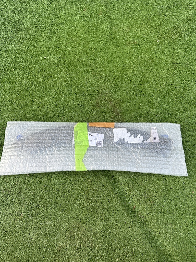 Купити Молдинг двері правий задня mercedes gla w247 nowa оригінал