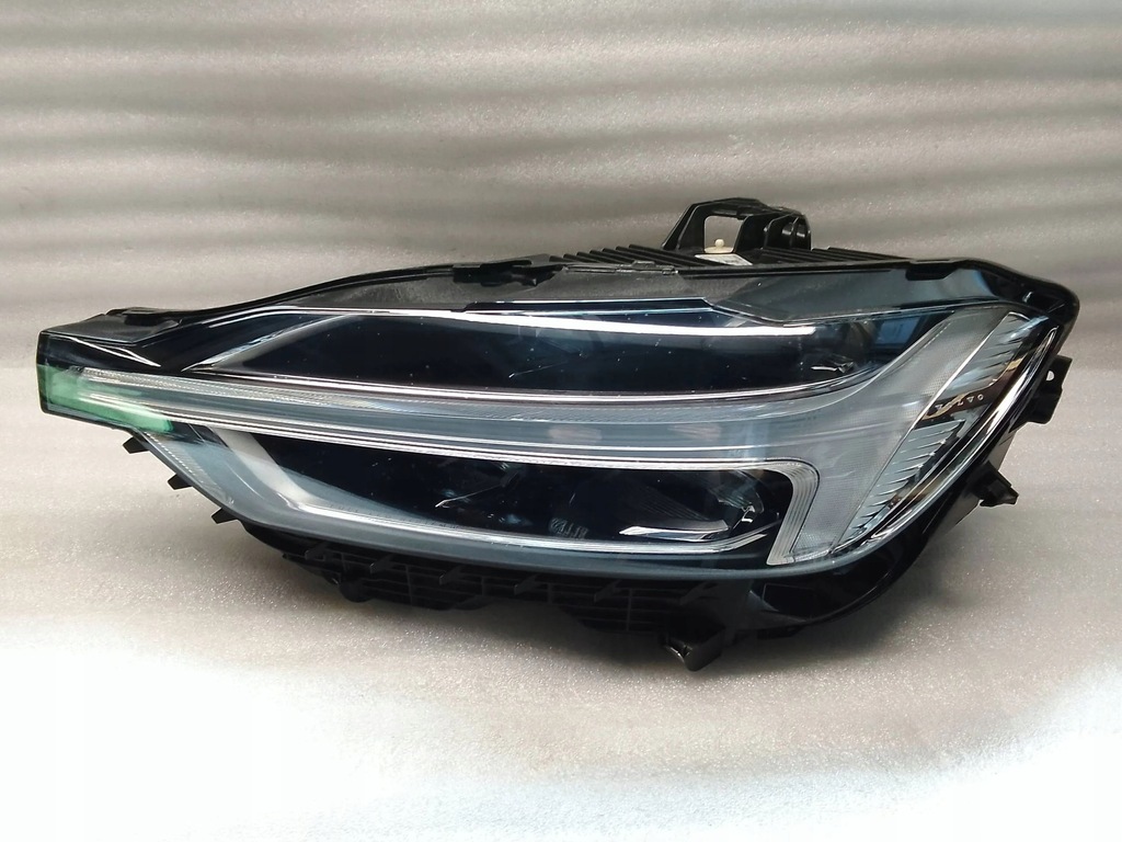 фото №1, Volvo xc60 2018 фара левый 32133548