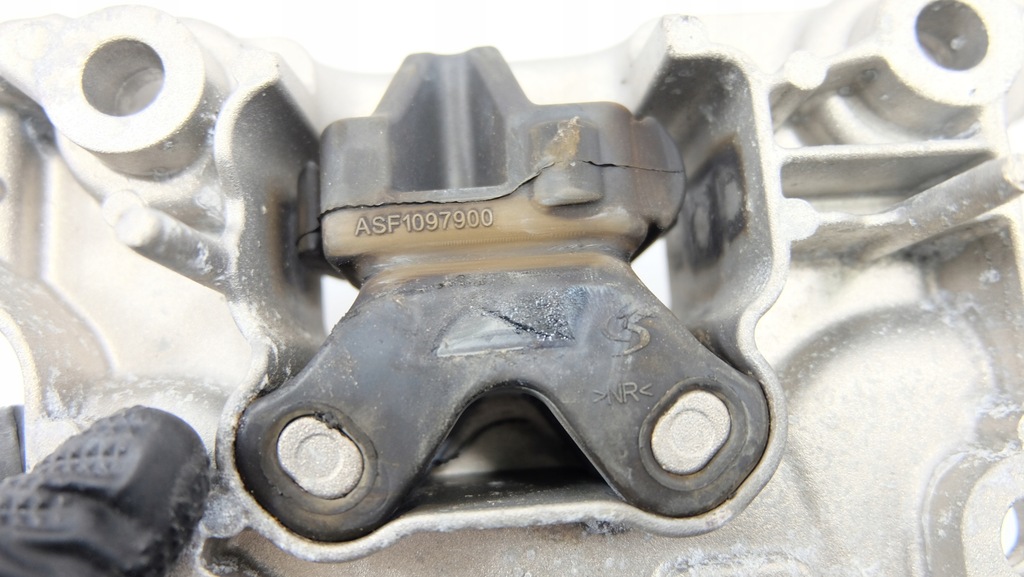 фото №5, Citroen ds3 crossback 1.2 thp подушка коробки