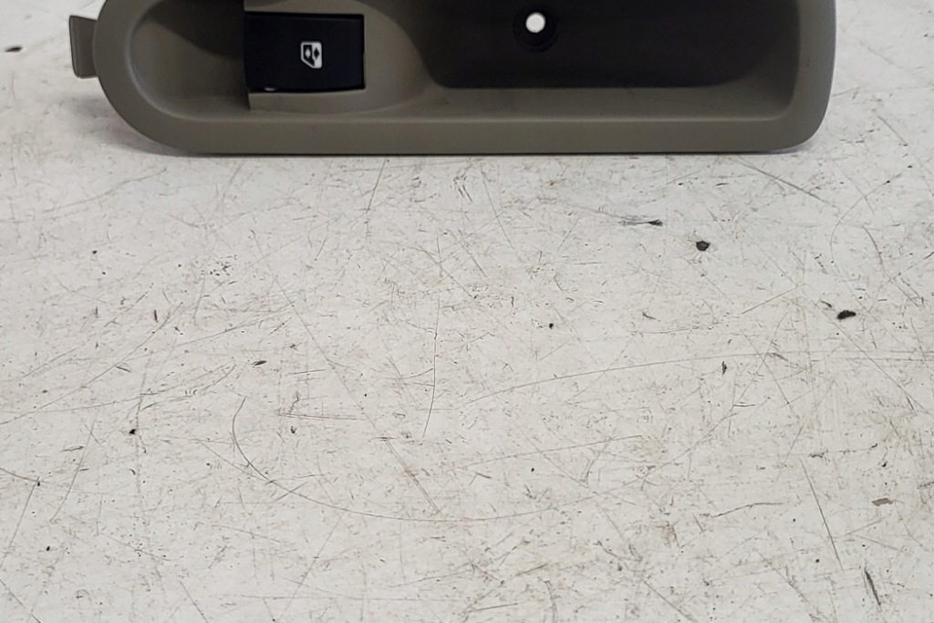 фото №1, Кнопка управление окон задних левых дверь renault