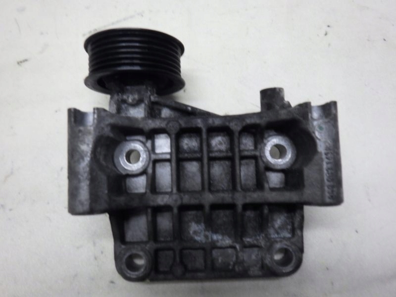 фото №1, Кронштейн опора генератора audi a8 d3 3.0 tdi