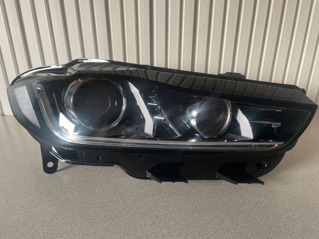 фото №1, Jaguar xe mid led правий сторона лампа bixenon komplatna hsw mid rh es