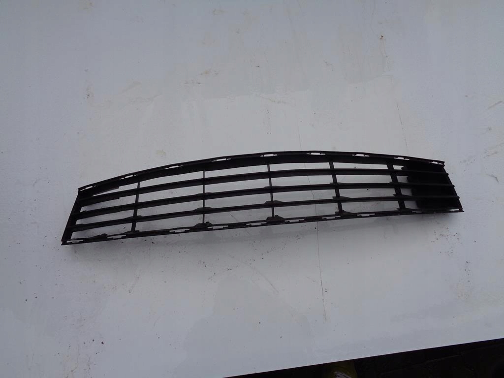 фото №1, Решётка бампера перед средняя renault clio iii 3