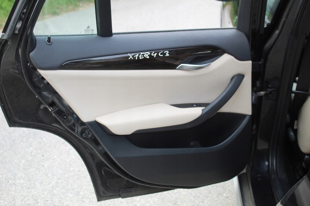 фото №1, Обшивка двері лівий задня задній bmw x1 e84 nevada oyster