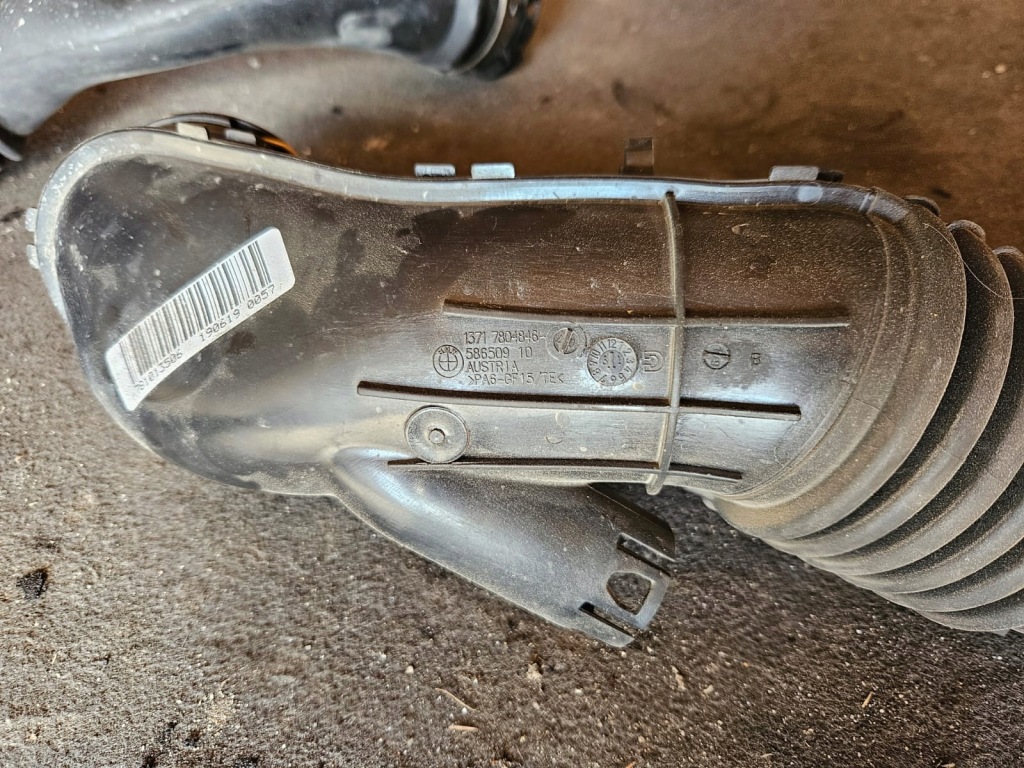 Купить Труба воздухозаборник шланг пабтрубок  турбины turbo bmw e81 e87 n47