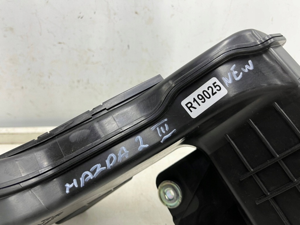 фото №10, Резонатор mazda 2 iii dj dl 14r.- труба впуск впуску повітря новий