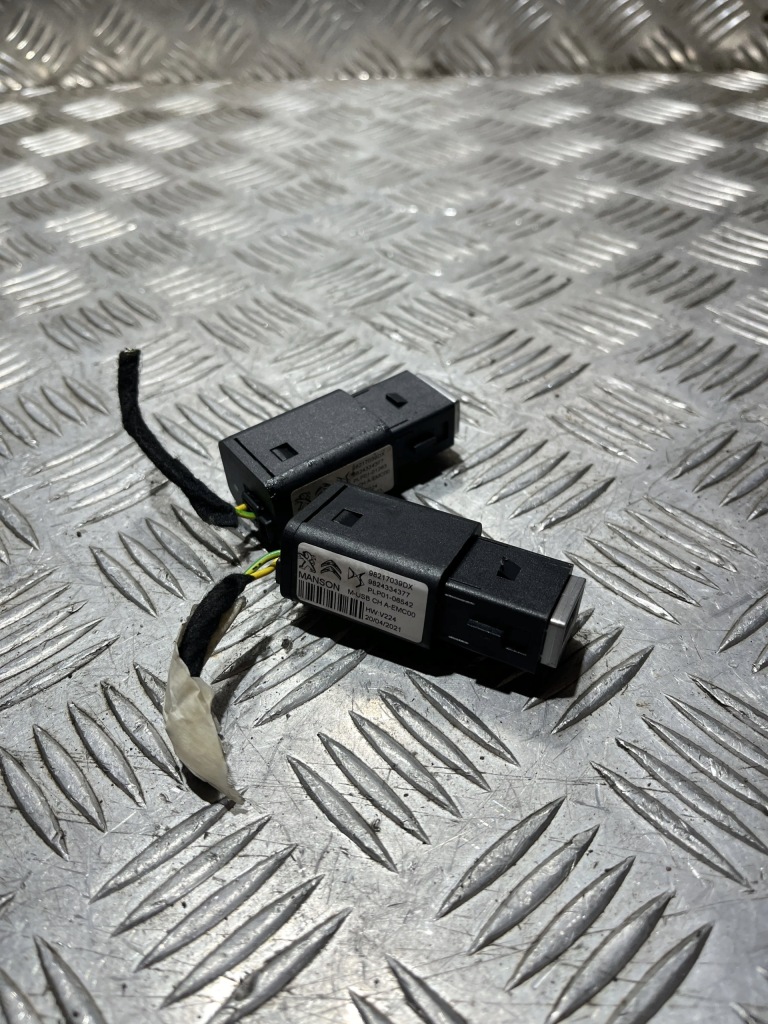 Купить Разъём port usb opel mokka b 2 20- 98217039dx