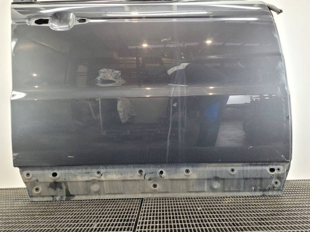 Двері перед передні праве голий range rover sport 2 l494 lkt в Україні