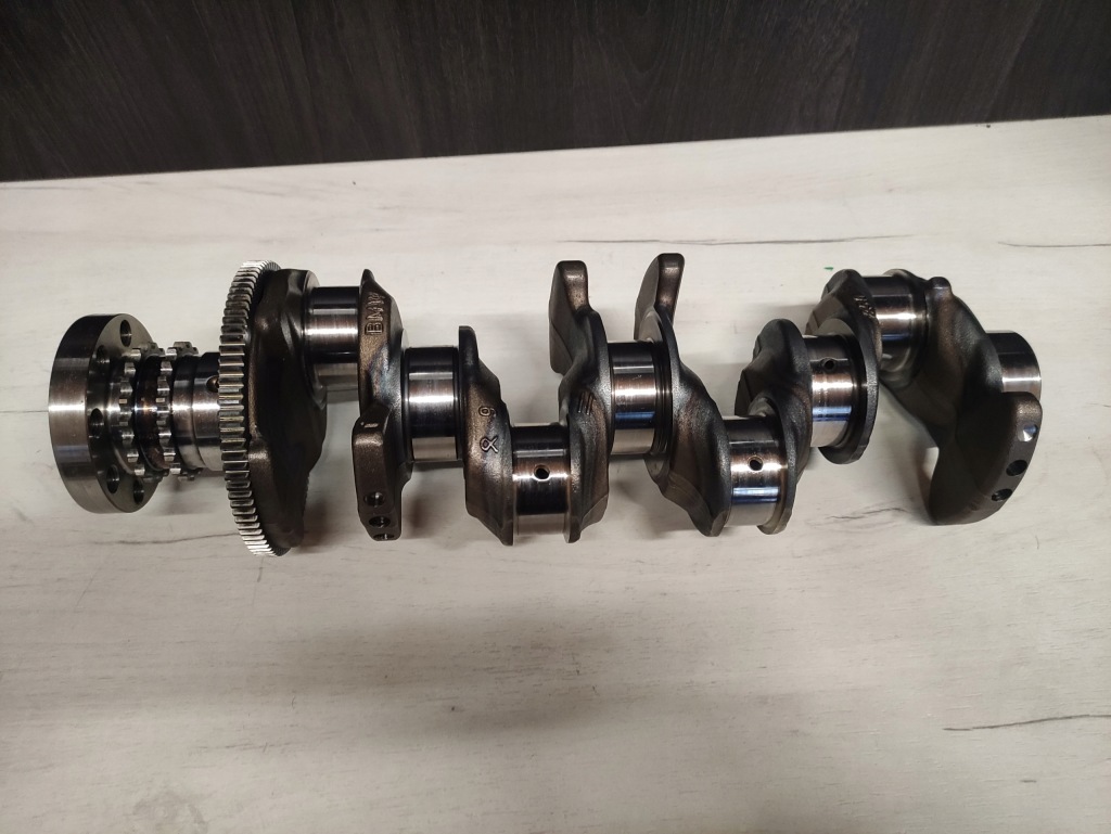 Купить Wał коленчатый bmw u06 u11 g60 8471848