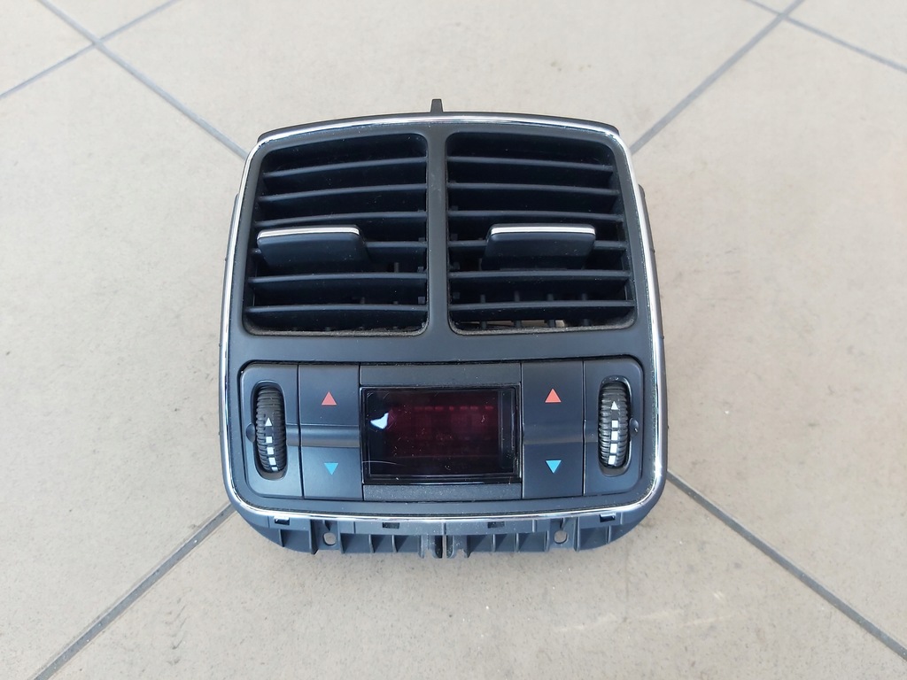 фото №1, Mercedes cls w219 панель кондиціонера задня