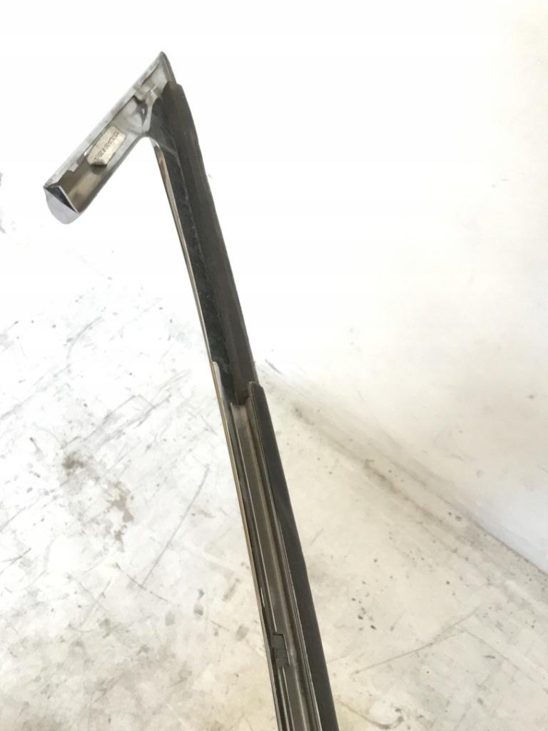 Купити Tesla x молдинг хром стійка двері правий 1032124-00