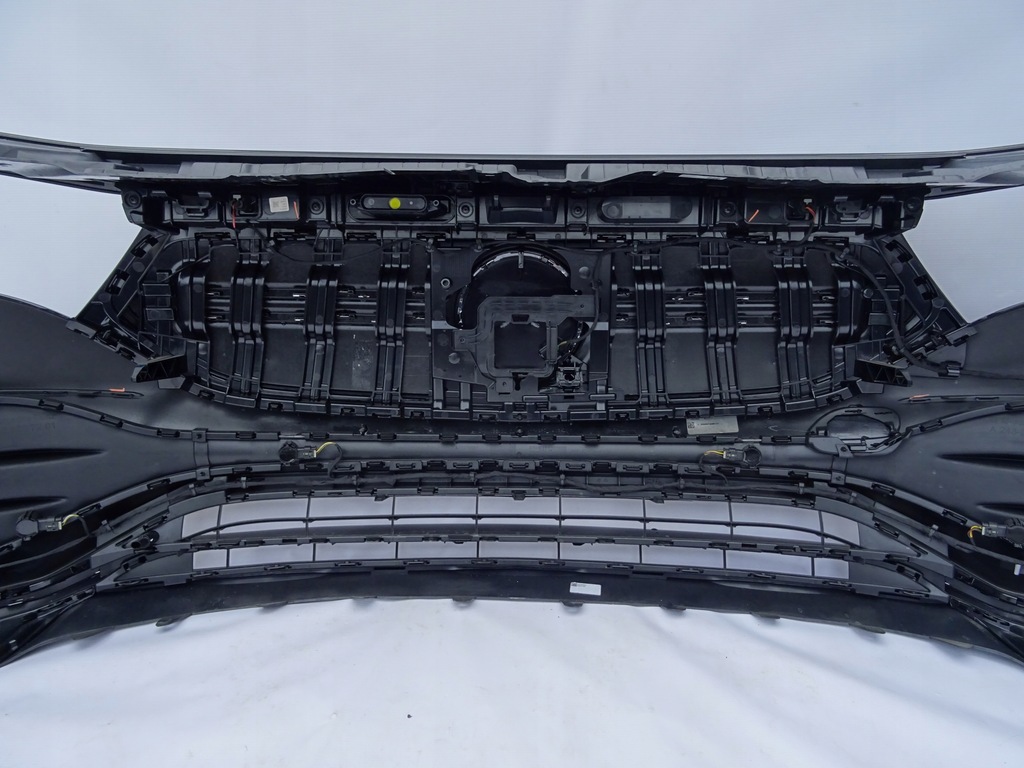 фото №10, Бампер перед передній mercedes x243 eqb amg набір