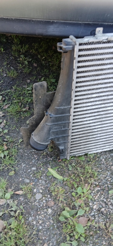 Saab 9-3 93 2,8t v6 радіатор інтеркулер 12800599 в Україні