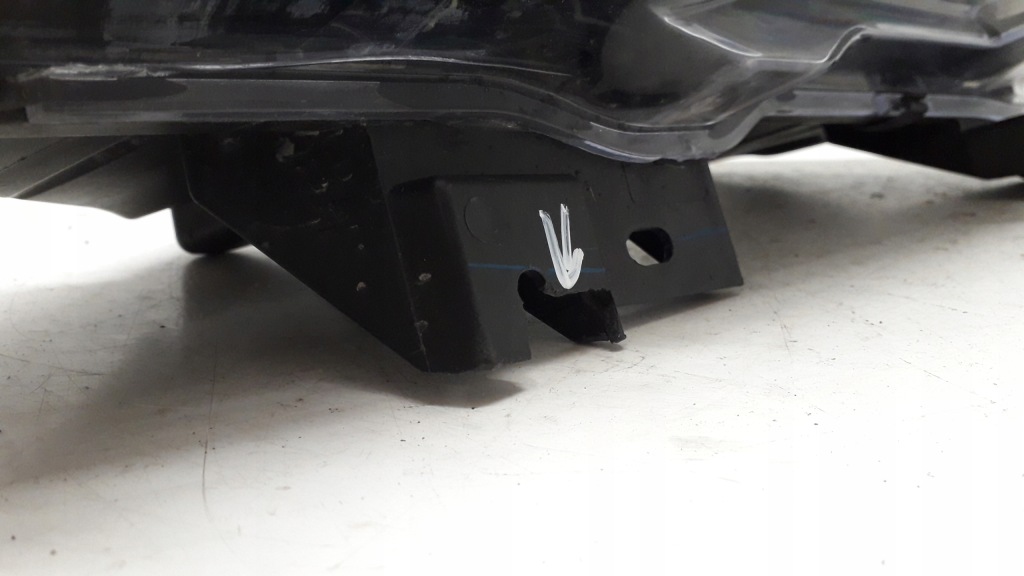 Tesla 3 протитуманна фара led drl правий 1077396-00-d Доставка