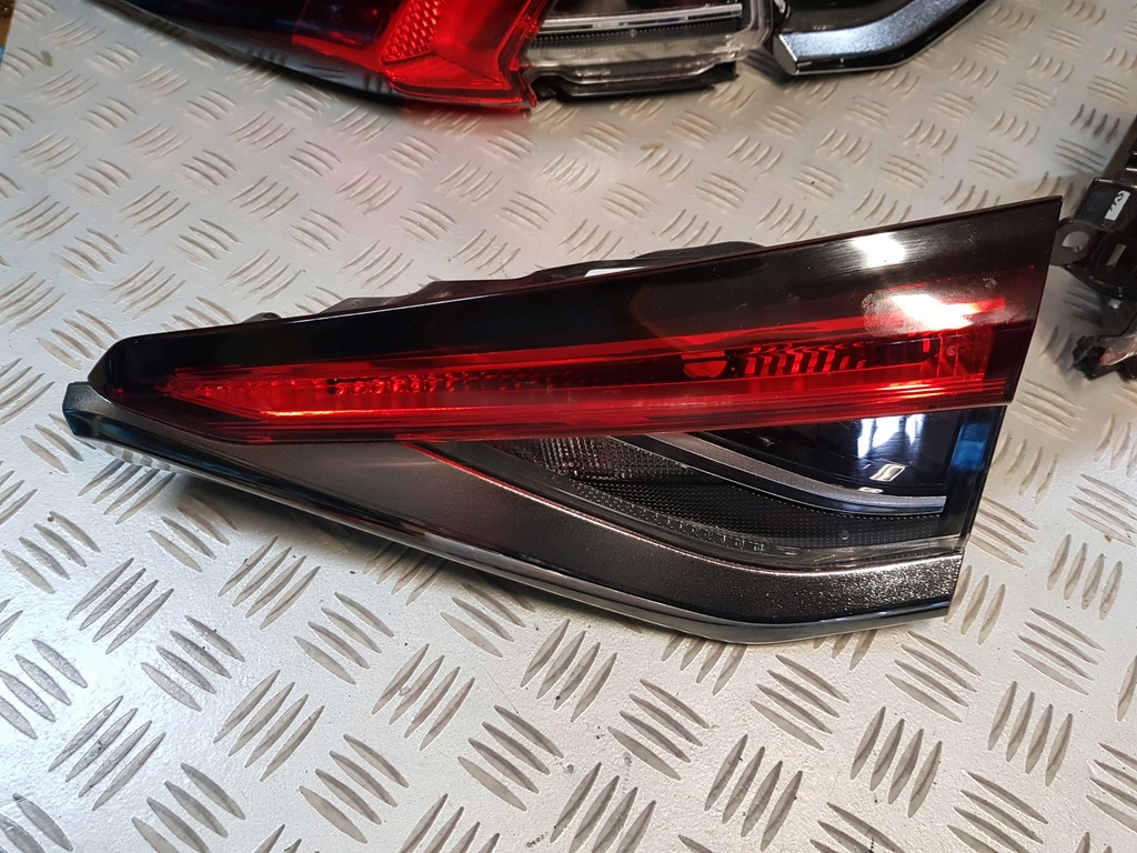 фото №2, Лампа правая правый r задняя toyota corolla e21 sedan