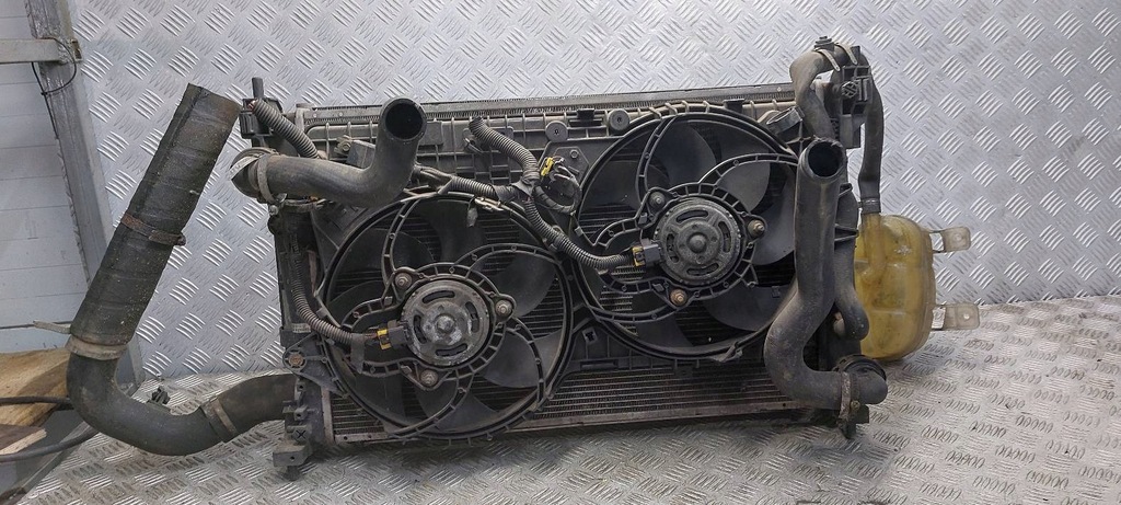 фото №4, Комплект радіатор вентилятори grande punto i 1.9 jhtd