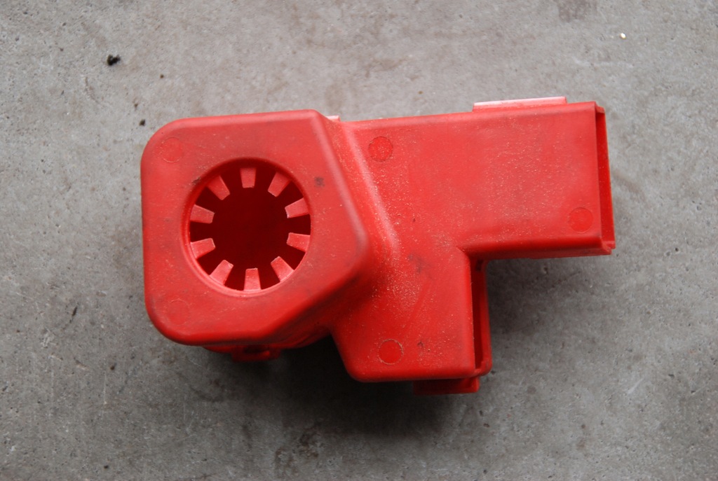 фото №2, Корпус клеммы плюсовой xc60