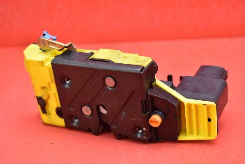 фото №5, Замок двері правий задня задній 8650555 volvo xc90 1 i 02-06