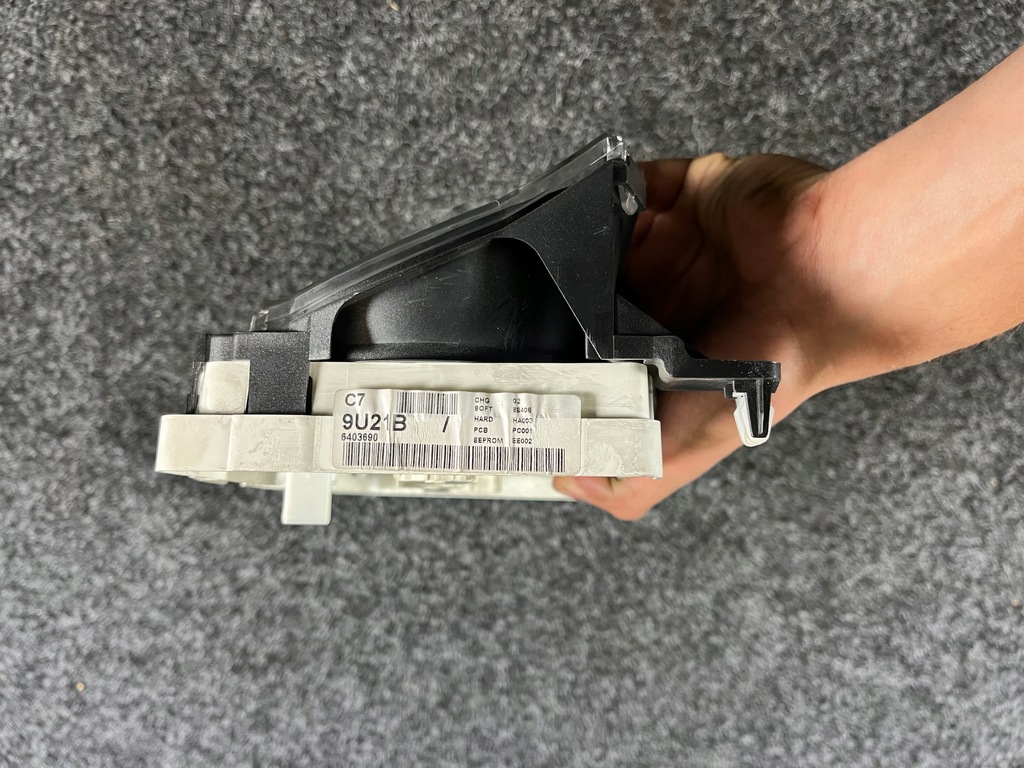 фото №9, Nissan note e11 1.6 b счетчик приборы 9u21b