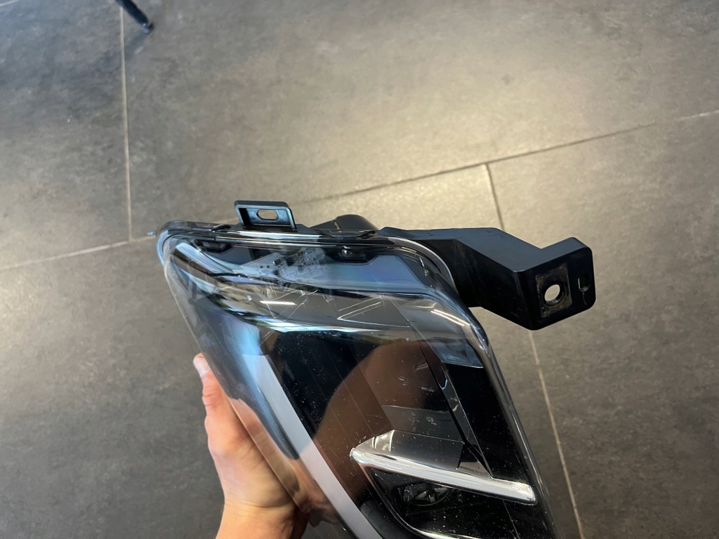 Протитуманна фара правий передній led tesla model x Київ