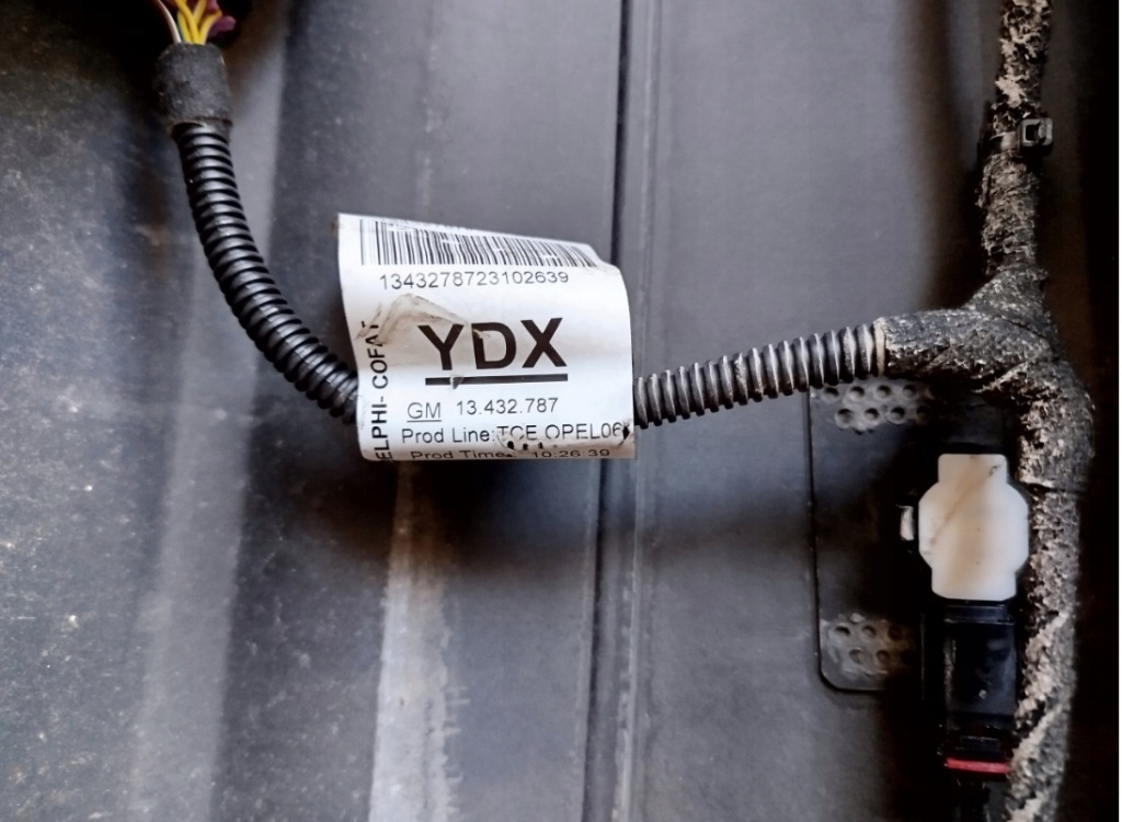 Бампер задний  задний opel meriva ii b lift 4x pdc 13267966 h07 в Украине