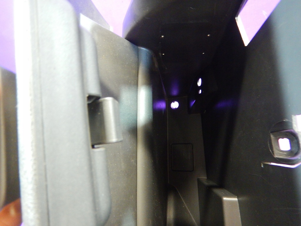 фото №5, Renault clio iii 3 05-09 бардачок пассажира