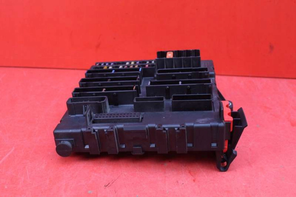 Коробка предохранителей 13112913 at opel signum 2.2 direct 155 km + pin в Украине