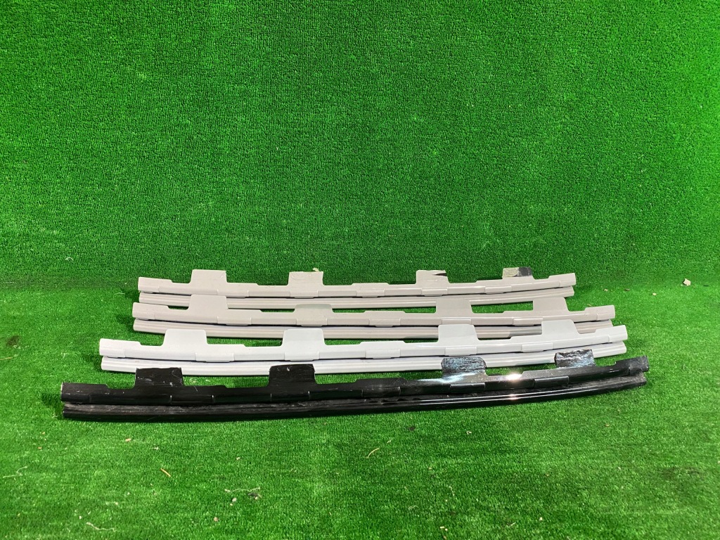 фото №1, Спойлер бампера перед накладка jaguar e-pace