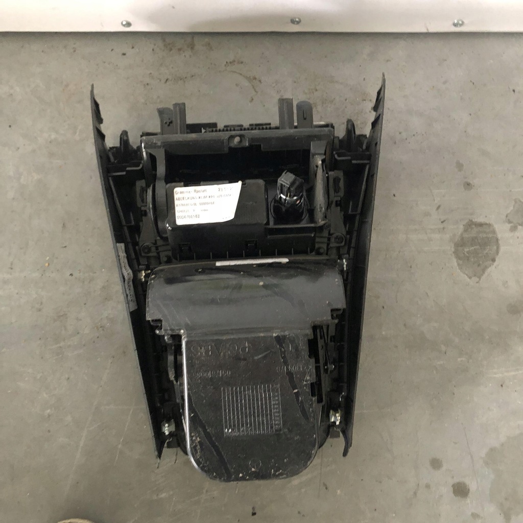 фото №6, Mercedes w176 керування панель кондиціонера бардачок