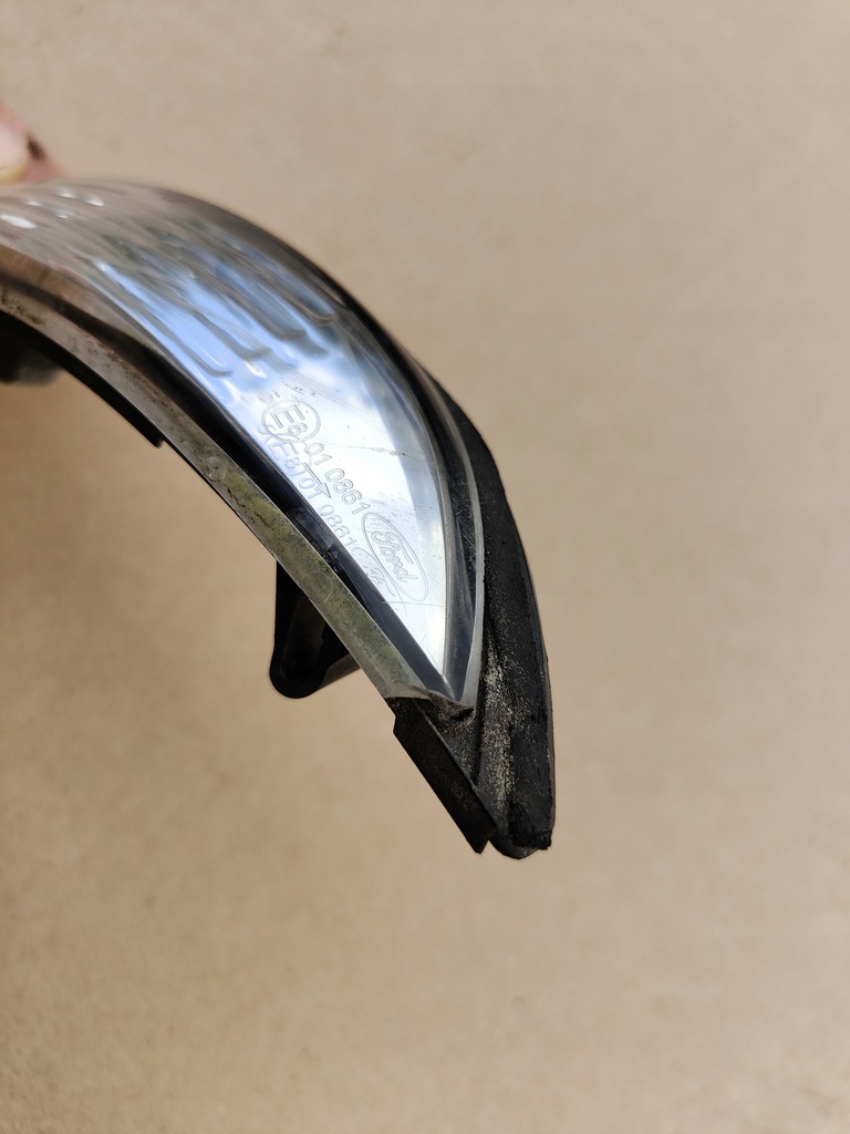 фото №4, Поворотник w зеркало правый do ford fiesta mk7 08-17 rok