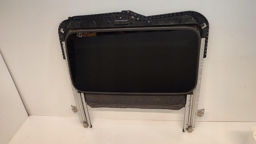 фото №1, Infiniti оригінальний номер люк infiniti g37