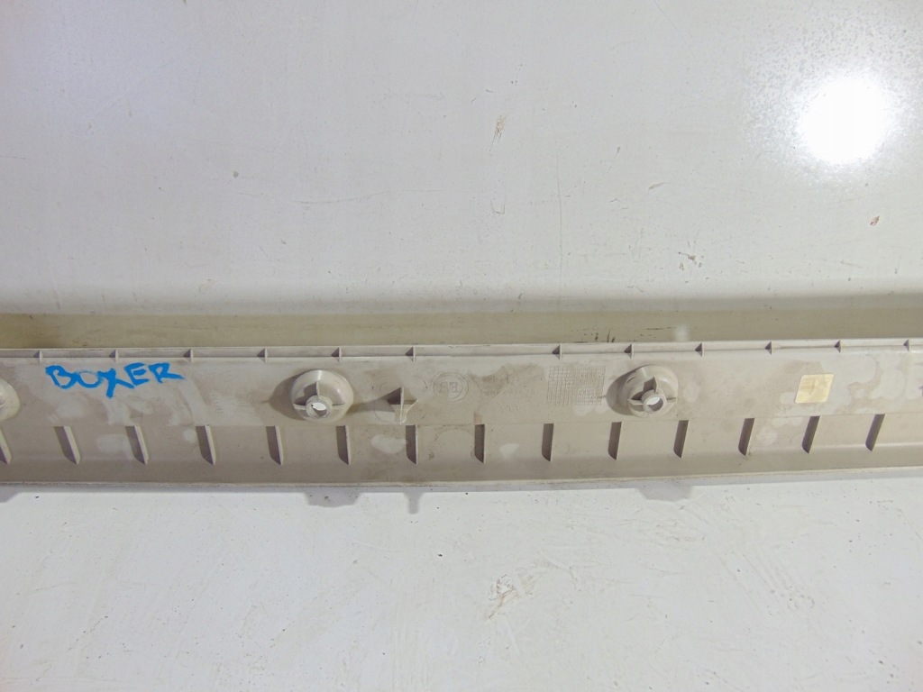 Молдинг захист стельовий jumper 06-14 1306677070 Зі Шроту