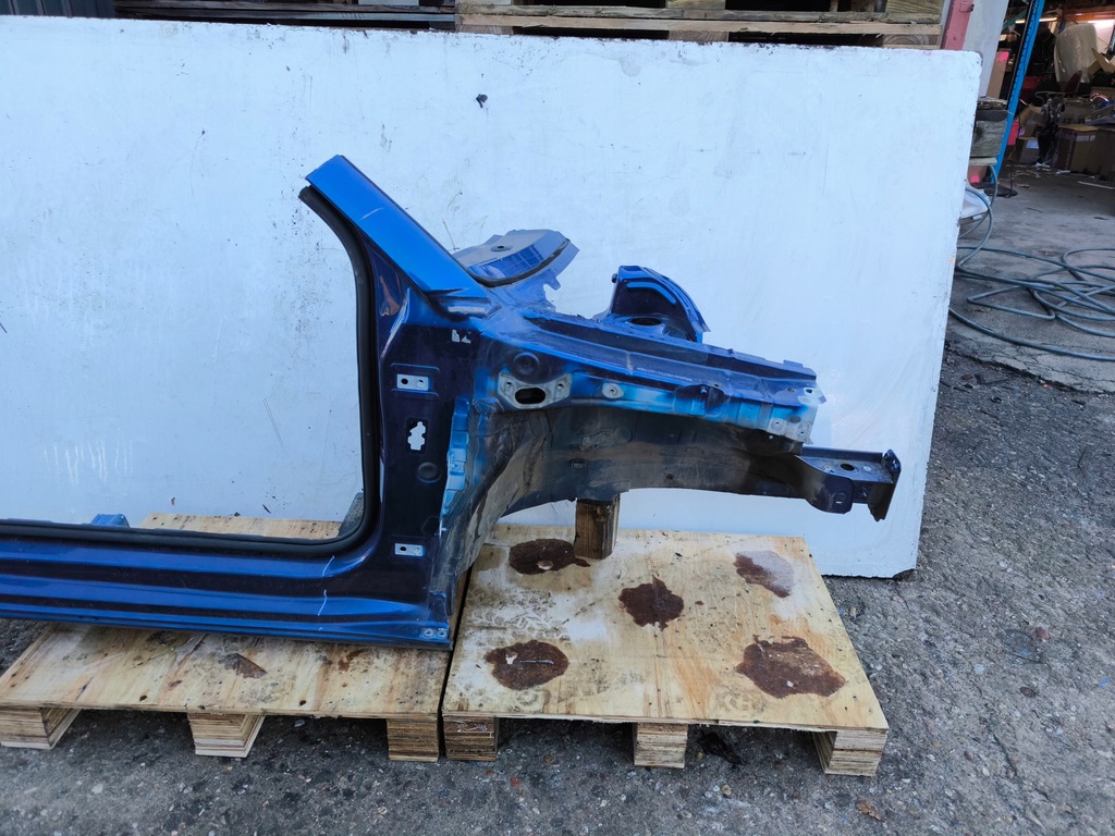 фото №2, Четверть порог лонжерон подкрылок правый перед a1 8x оригинал !!!