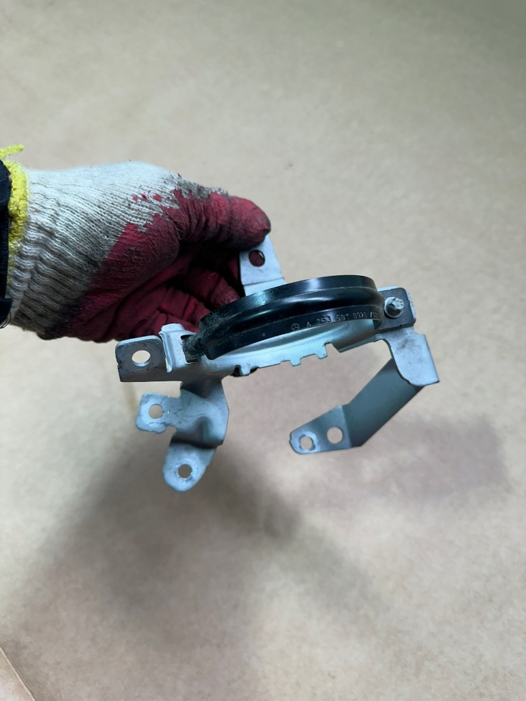 Кронштейн насоса води, кронштейн насос води mercedes eqa w243, h243 Недорого