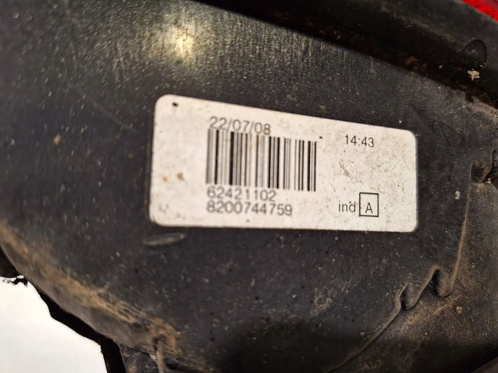 фото №6, Лампа задняя правая 8200744759 dacia logan sedan lift 08-12